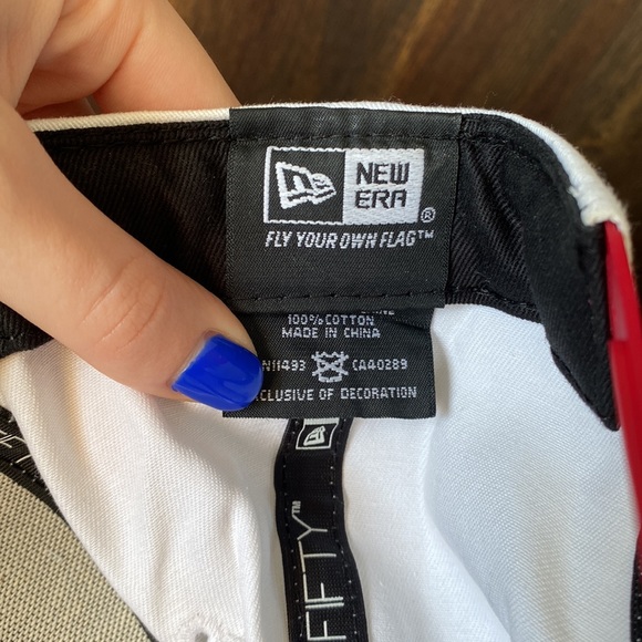 Donating Soon! New Era NBA Hardwood Classics Miami Heat White and Red Hat - Picture 8 of 9